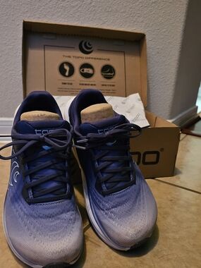 Phantom 4 Road-Running Shoes - Women's Gradient Purple/Blue